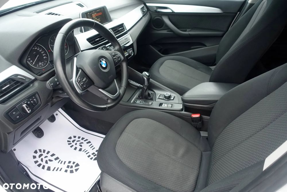 BMW X1 xDrive18d - 10
