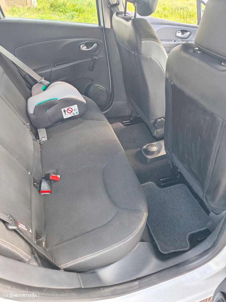 Renault Clio Sport Tourer dCi 90 Dynamique - 11