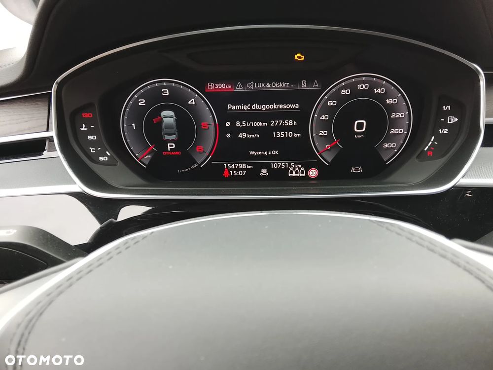 Audi A8 - 8