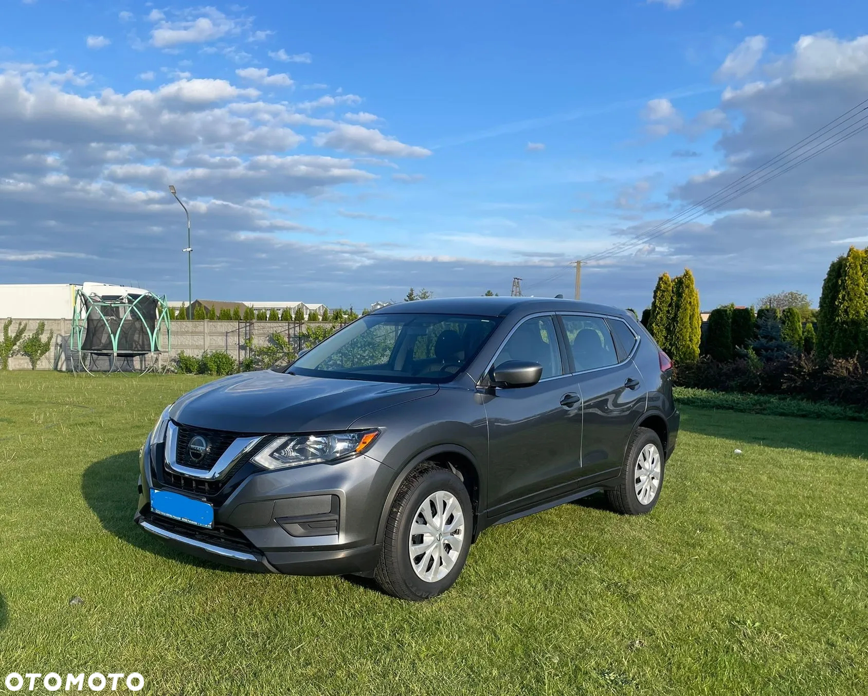 Nissan Rogue - 5