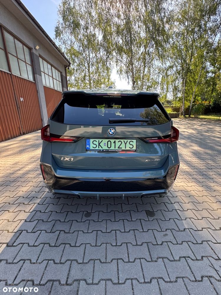 BMW iX1 - 4