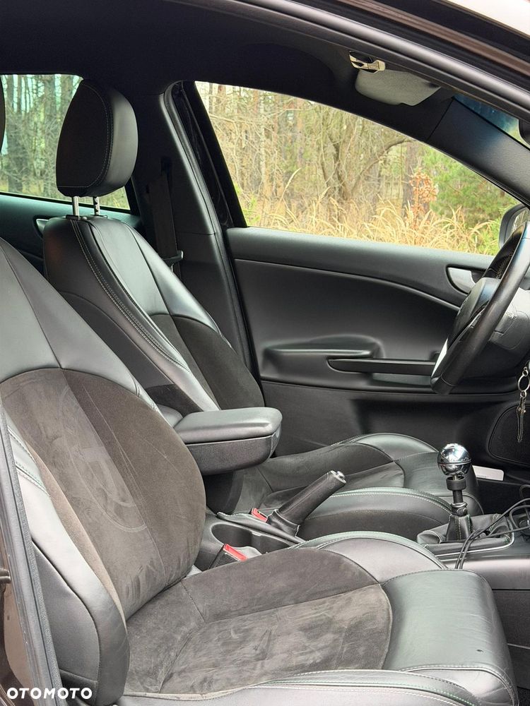 Alfa Romeo Giulietta 1.4 TB MultiAir Exclusive - 14