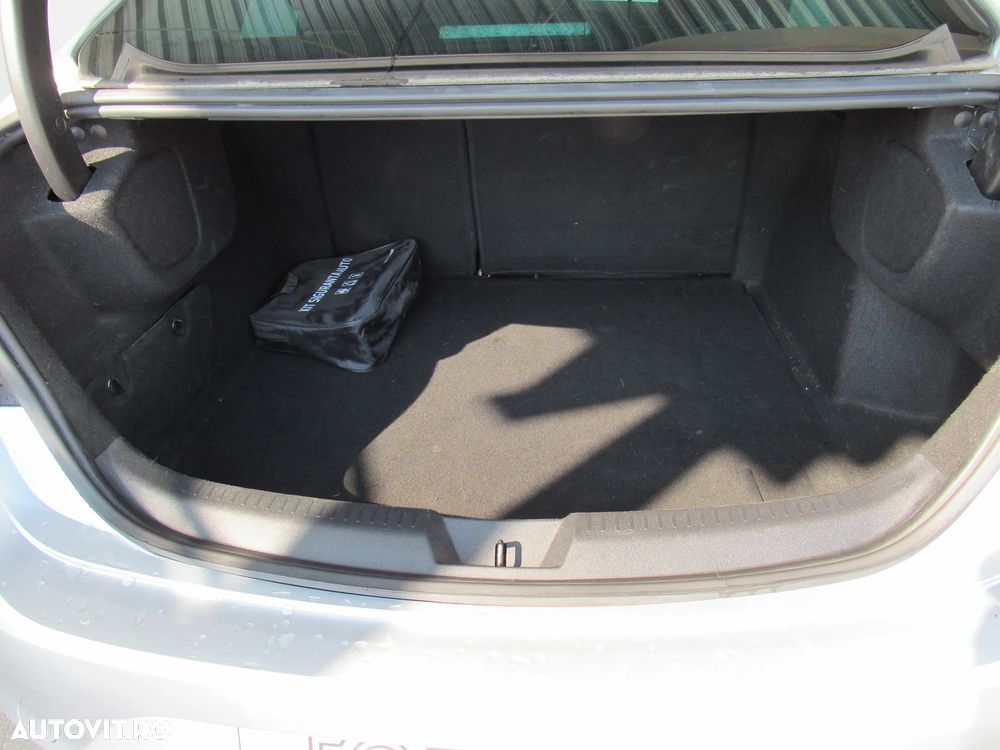 Renault Megane Blue dCi 116 EDC Intens - 10