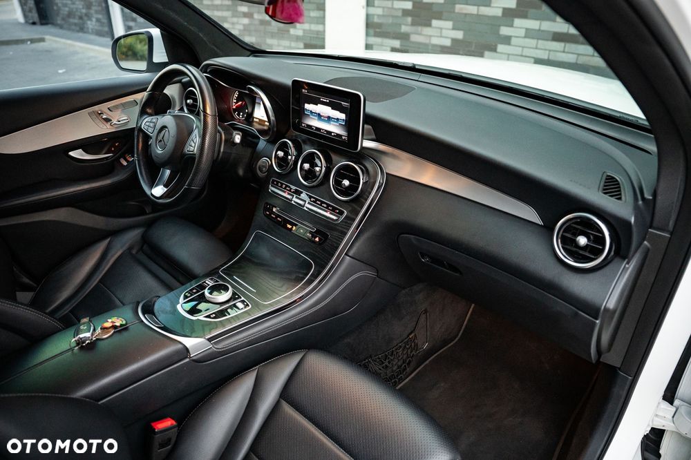Mercedes-Benz GLC - 28