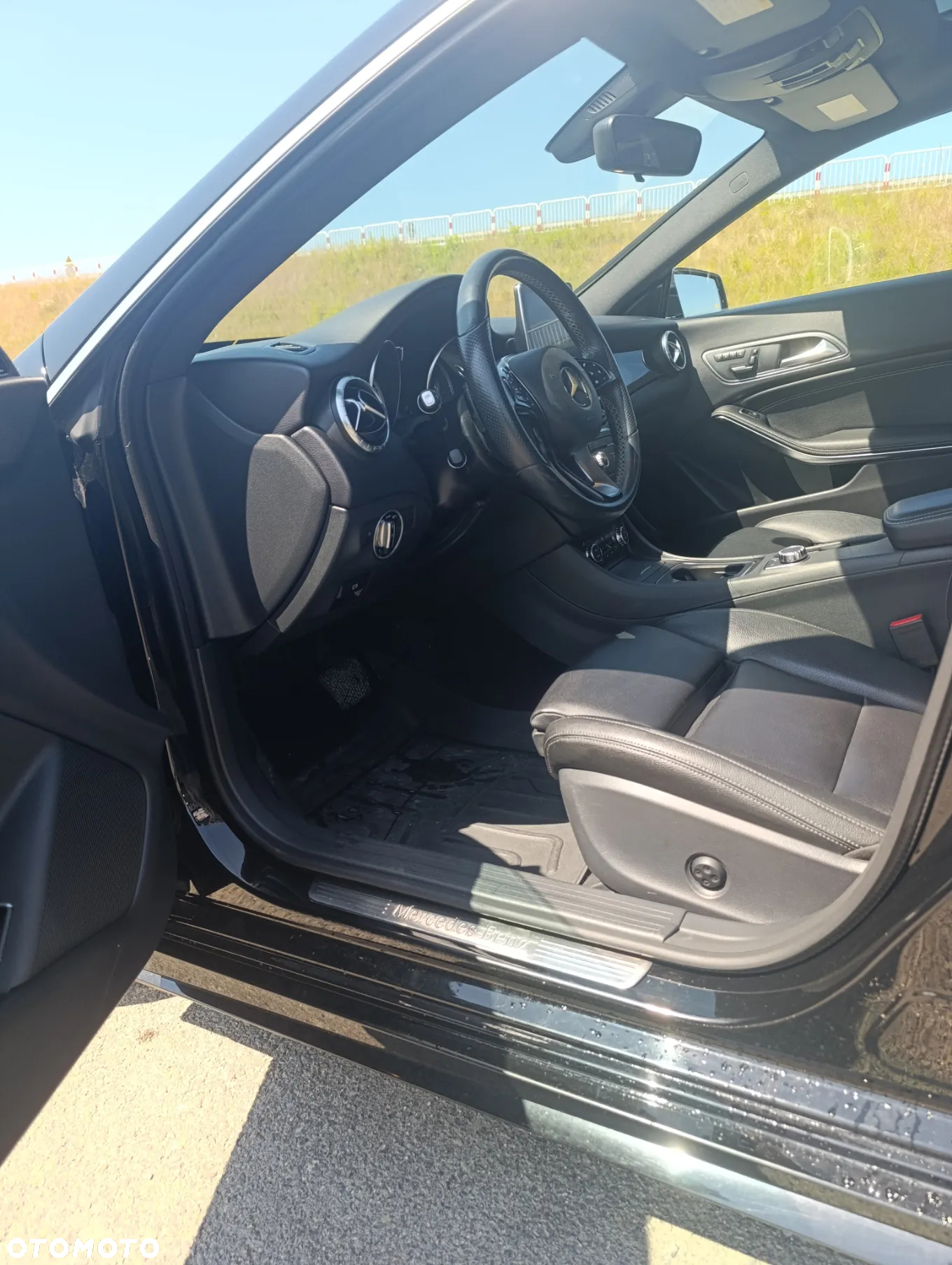 Mercedes-Benz CLA 250 4-Matic - 12