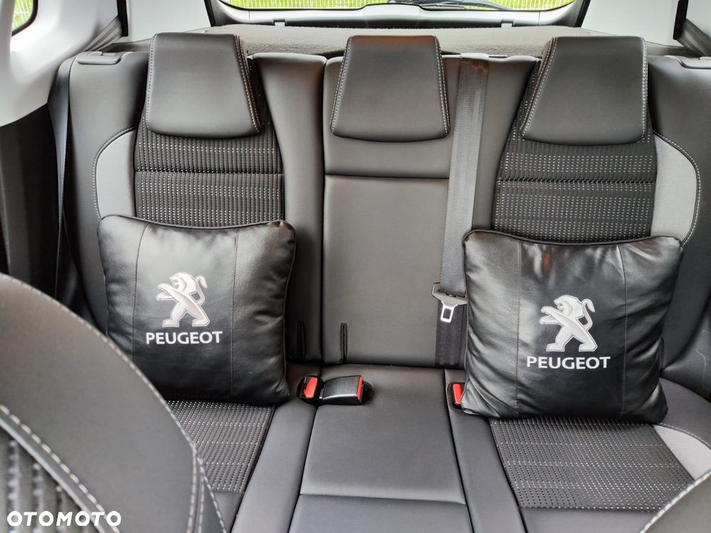 Peugeot 2008 1.2 Pure Tech Active S&S - 19