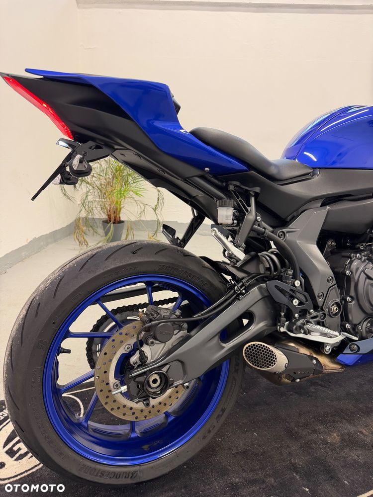 Yamaha R7 - 16