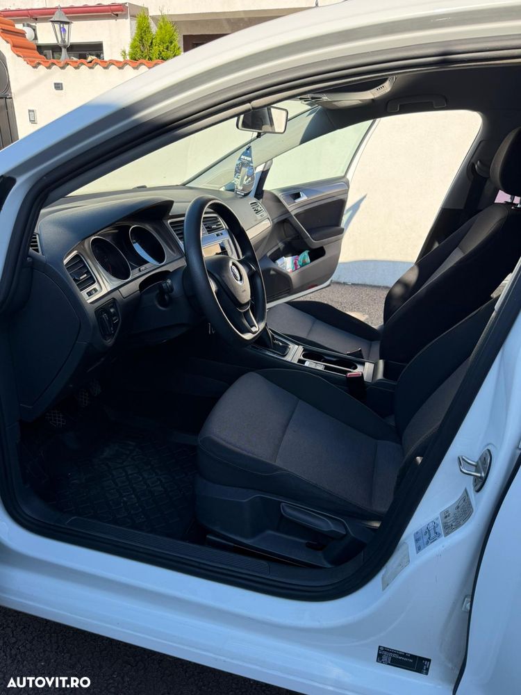 Volkswagen Golf - 5