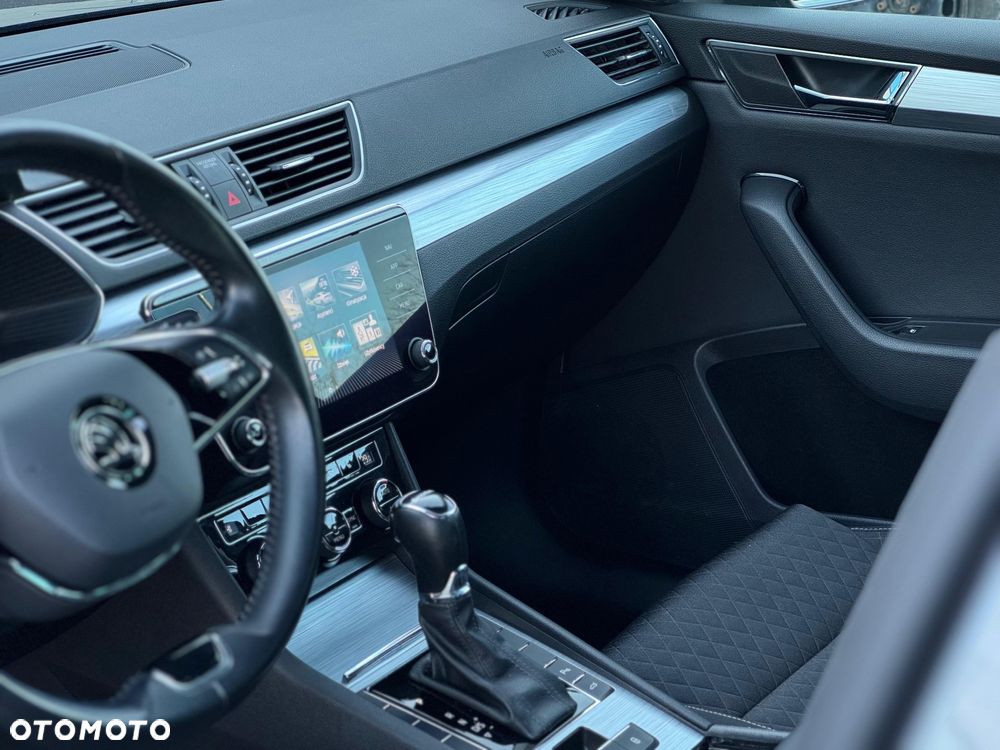 Skoda Superb 2.0 TDI SCR Ambition DSG - 16