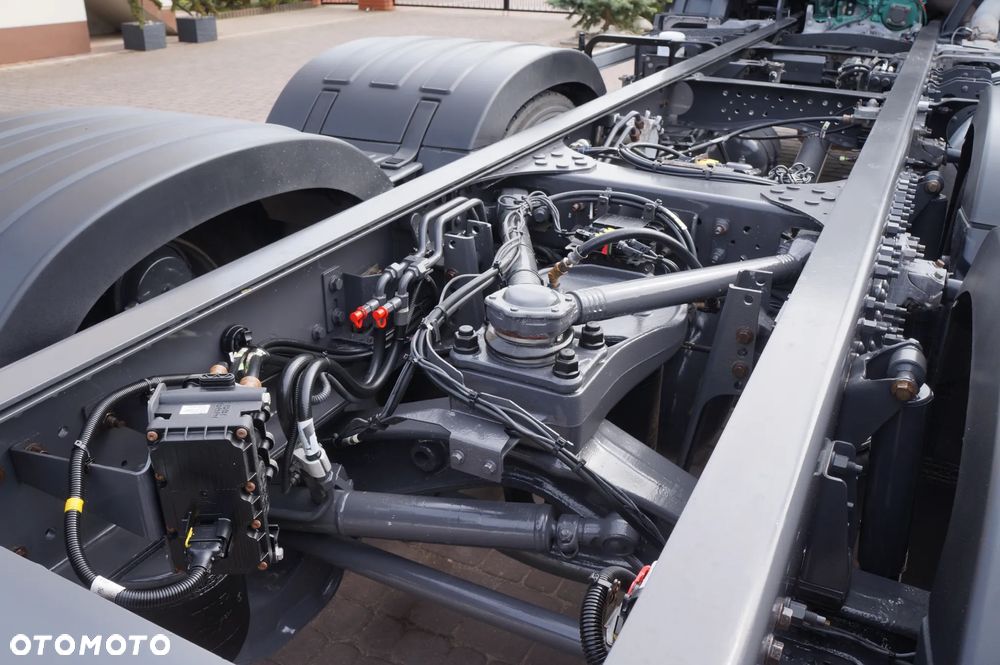 Volvo FMX FM 6X2 EURO 6 RAMA DO ZABUDOWY OŚ SKRĘTNA PODNOSZONA SCANIA - 11