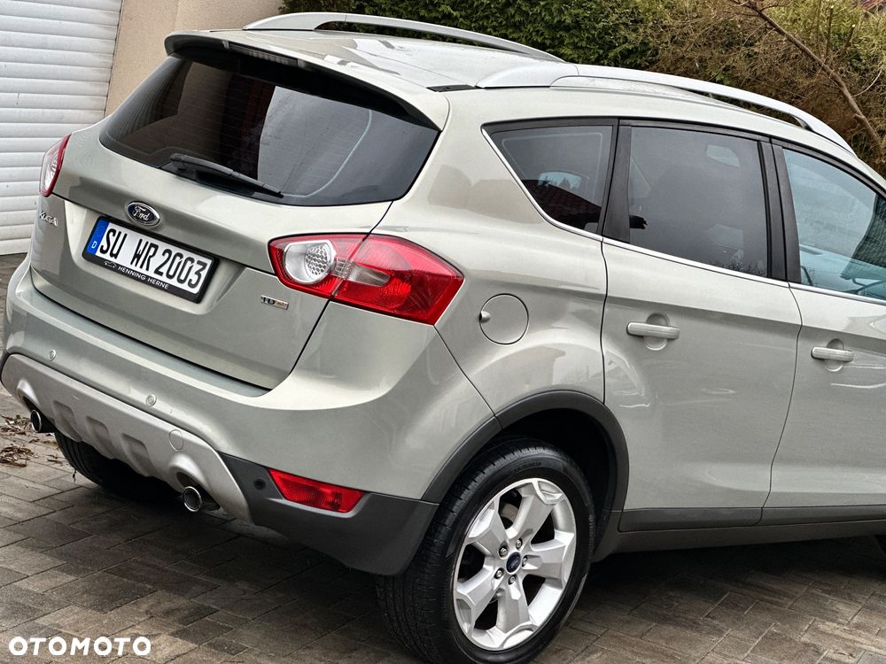 Ford Kuga 2.0 TDCi 2x4 Titanium - 18