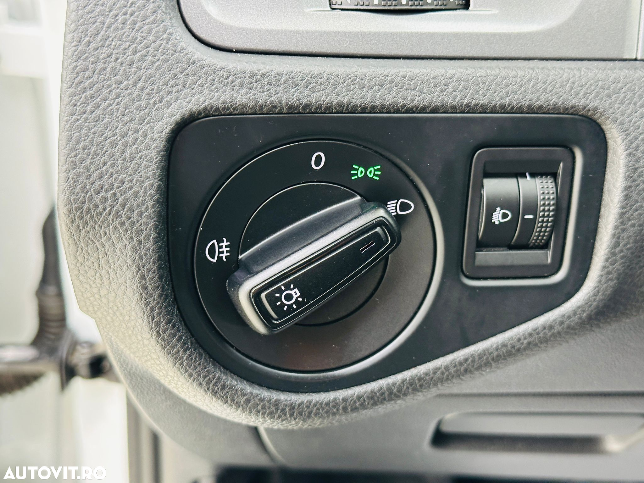 Volkswagen Golf - 17