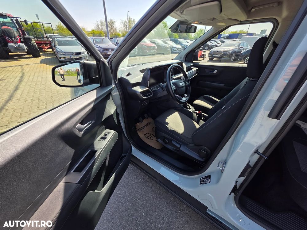 Ford Tourneo Courier - 11