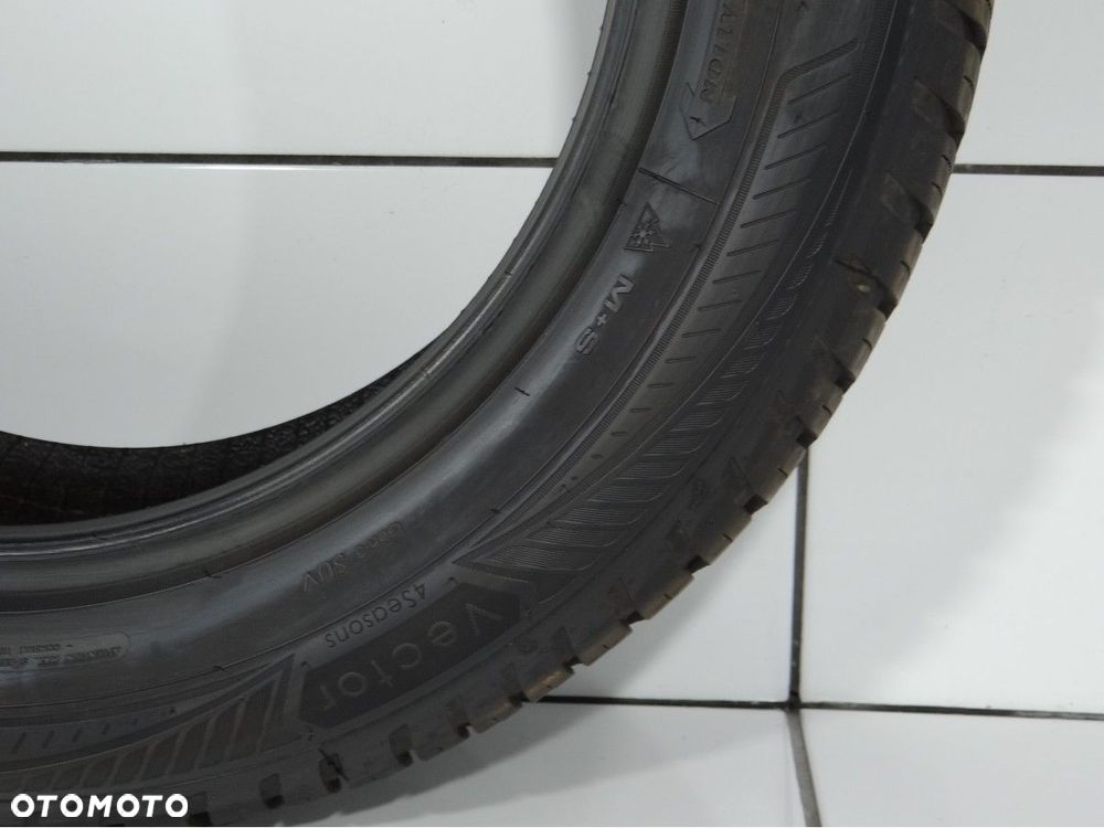 Opony całoroczne 215/60R17 100V Goodyear - 5