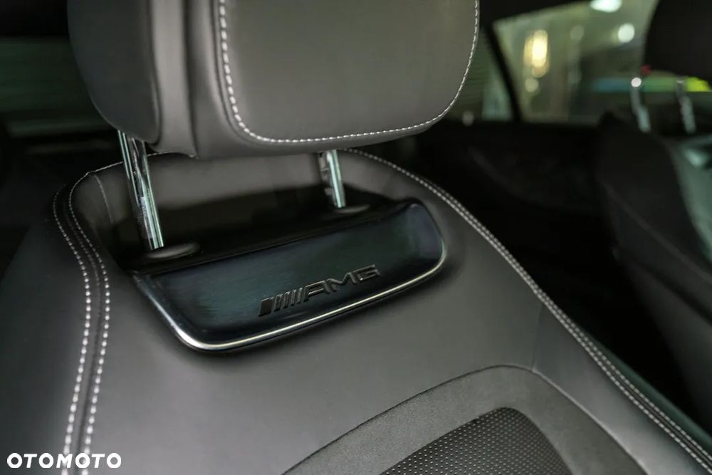 Mercedes-Benz AMG GT 53 4-Matic+ - 29