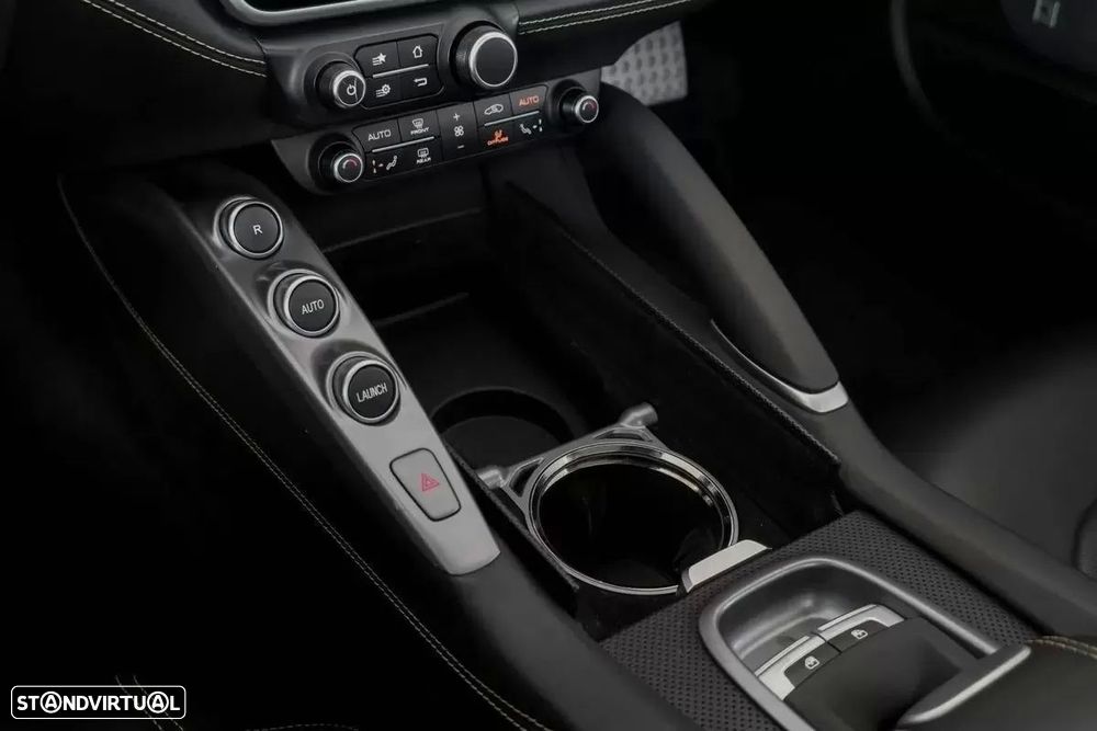 Ferrari GTC4 Lusso - 10