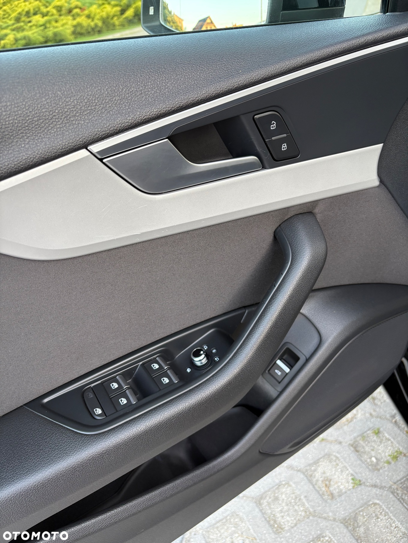 Audi A4 2.0 TDI Design S tronic - 13