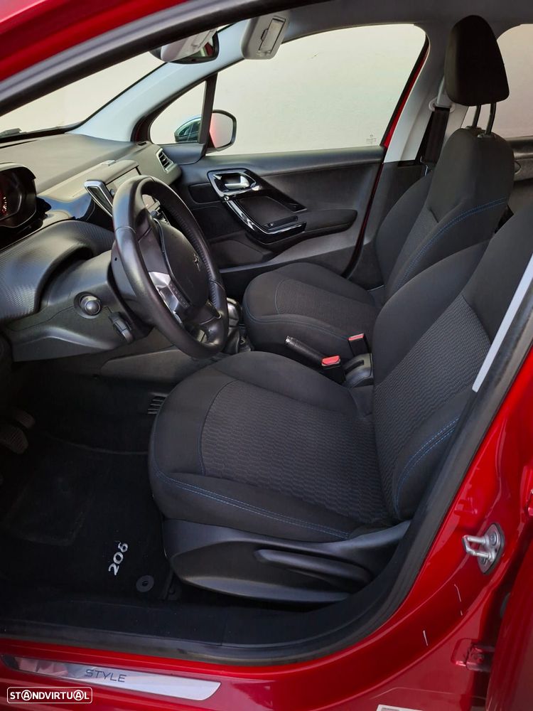 Peugeot 208 1.2 PureTech Style - 7