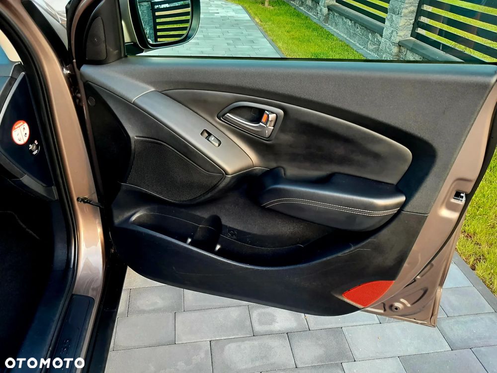 Hyundai ix35 1.6 2WD Fifa World Cup Edition - 31