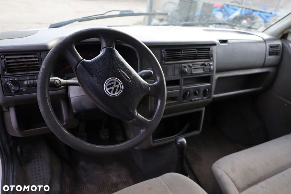 Volkswagen Transporter - 5