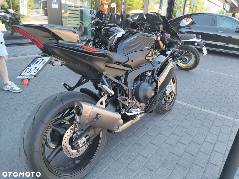 Yamaha R9 - 23