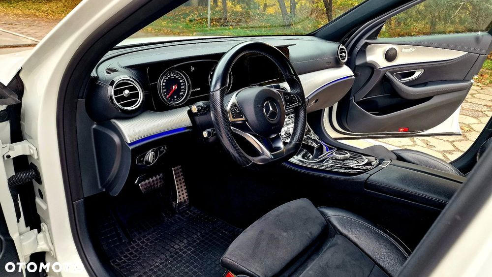 Mercedes-Benz Klasa E 220 d 9G-TRONIC - 13