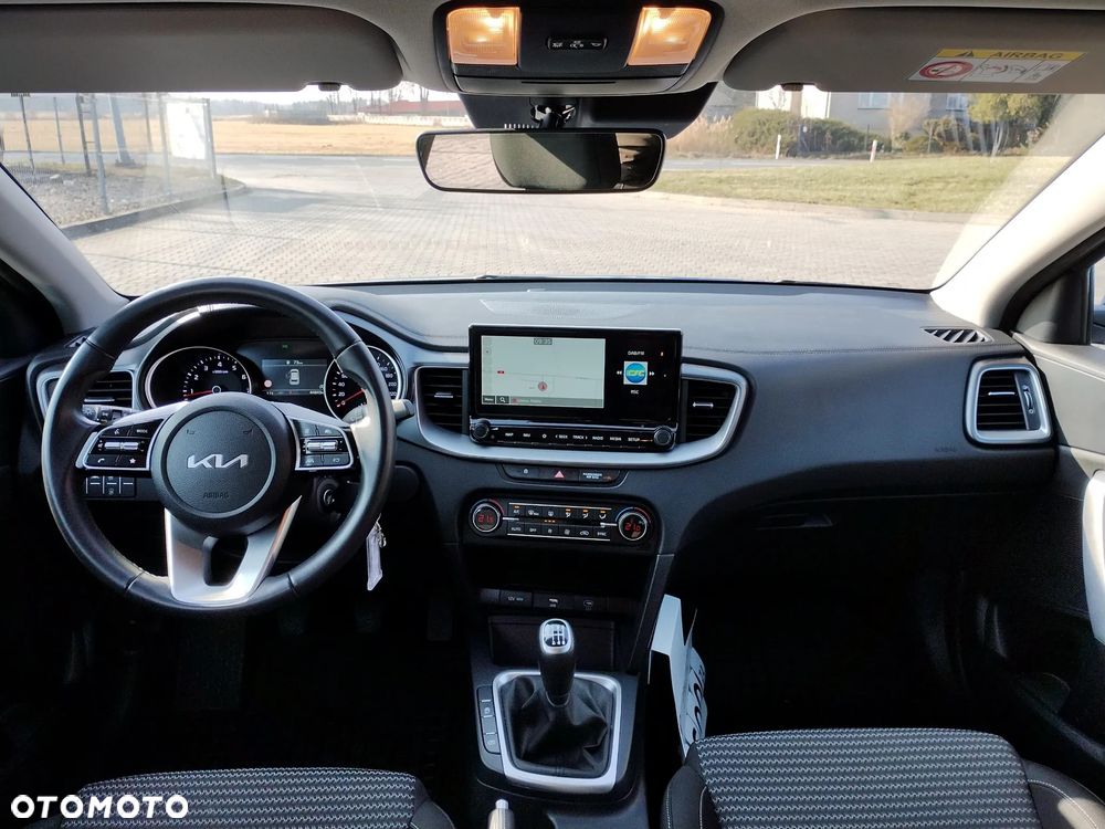 Kia Ceed 1.5 T-GDI M - 28