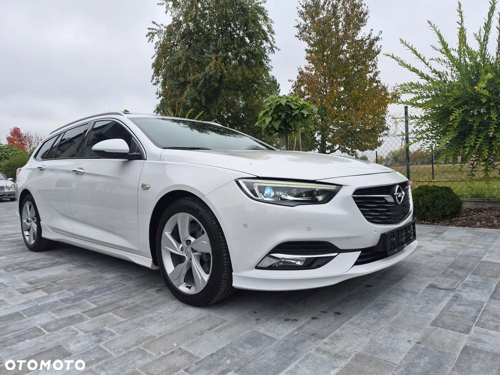 Opel Insignia 2.0 T 4x4 Innovation S&S - 9