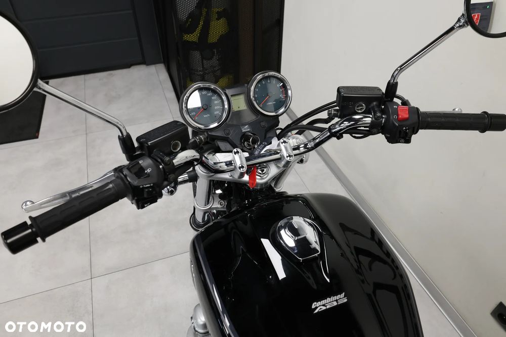 Honda CB - 22