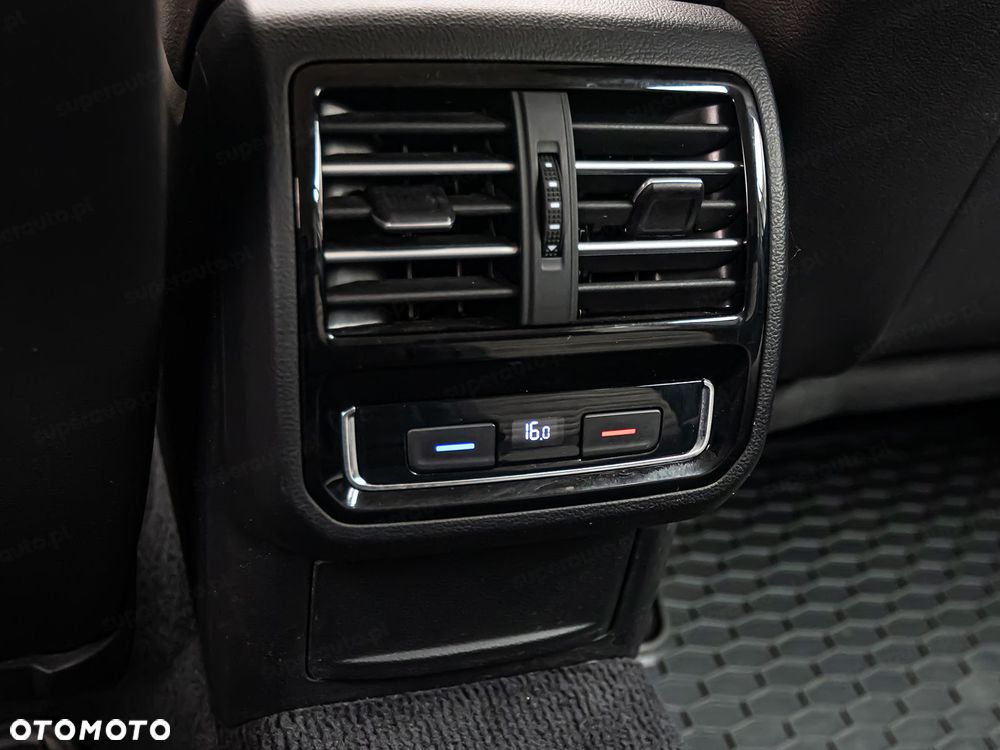 Volkswagen Passat - 23