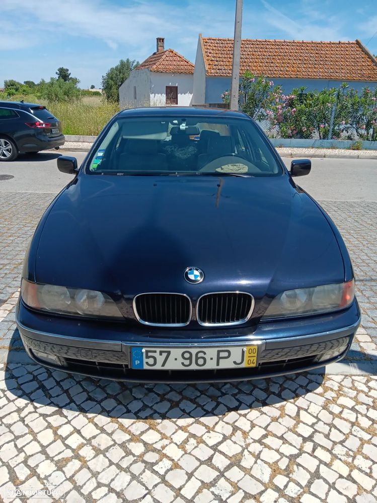 BMW 520 iA - 1