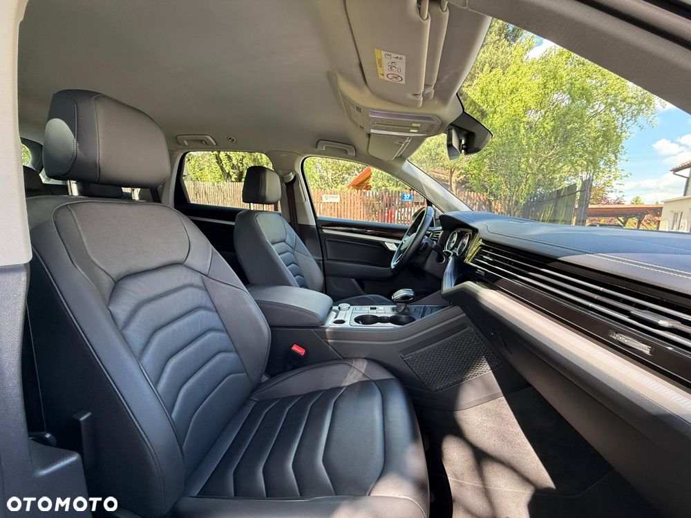 Volkswagen Touareg 3.0 V6 TDI SCR 4Mot Elegance - 28