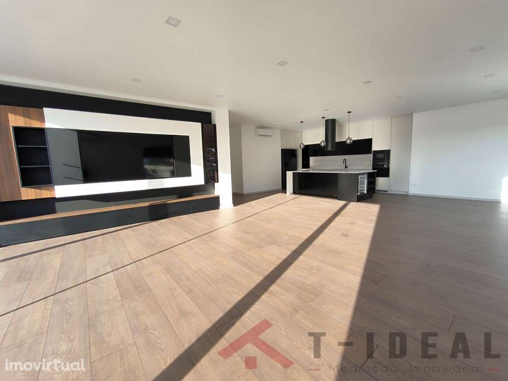 PENTHOUSE T3 - O ESPAÇO IDEAL PARA VIVER EM FAMÍLIA COM CONFORTO E ... - Grande imagem: 3/44