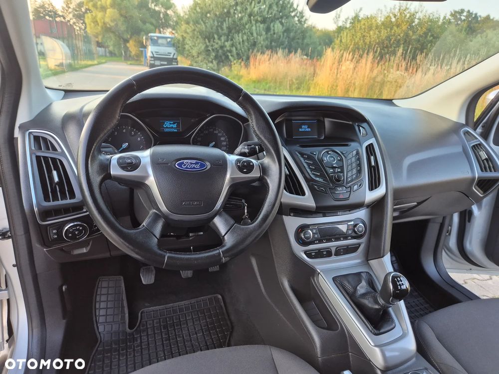 Ford Focus - 30