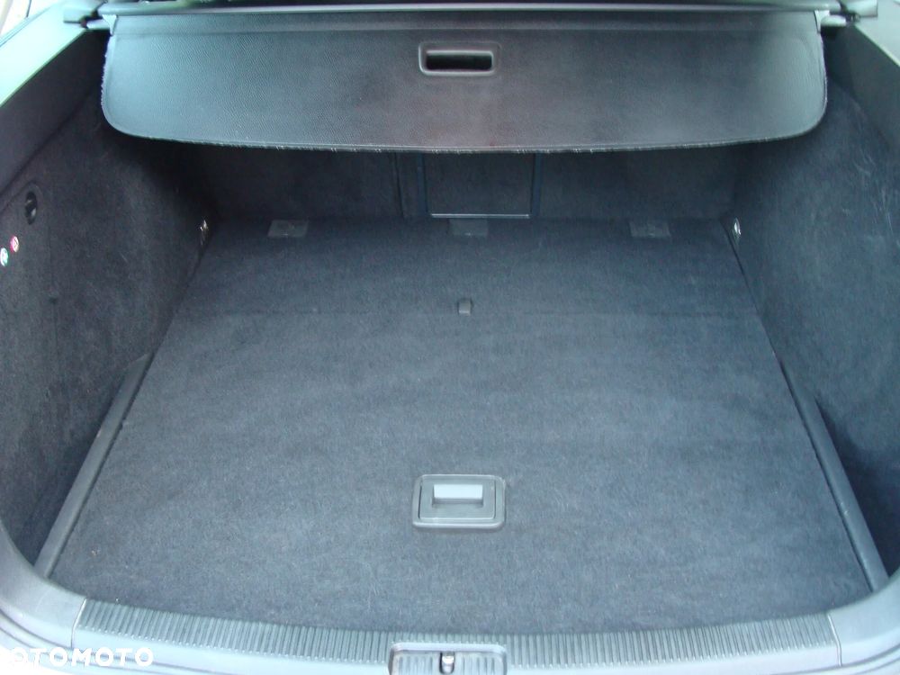 Volkswagen Golf Variant 2.0 TDI DPF Highline - 13