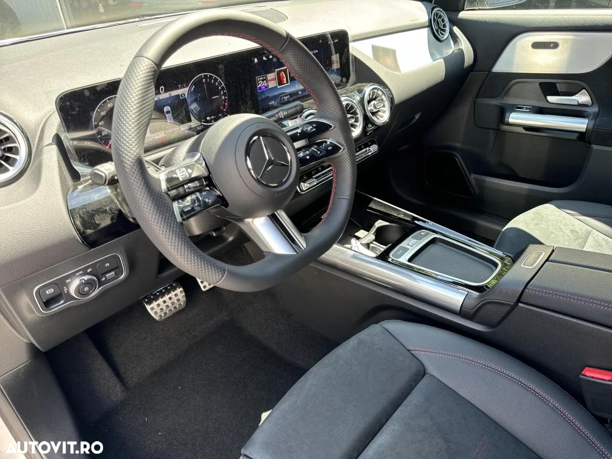 Mercedes-Benz GLA - 10
