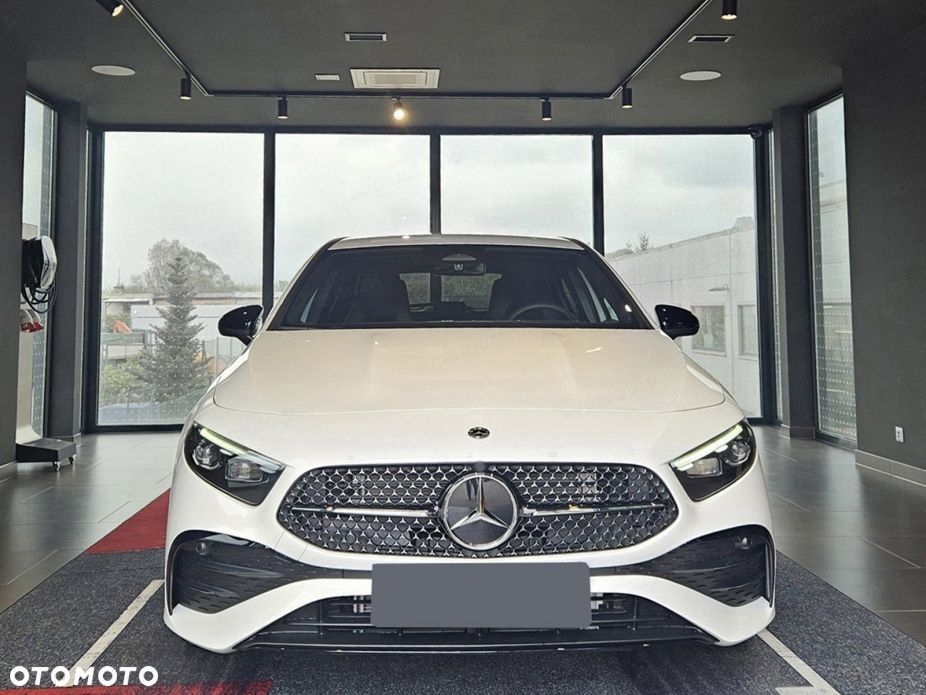 Mercedes-Benz Klasa A 220 4-Matic AMG Line 8G-DCT - 3