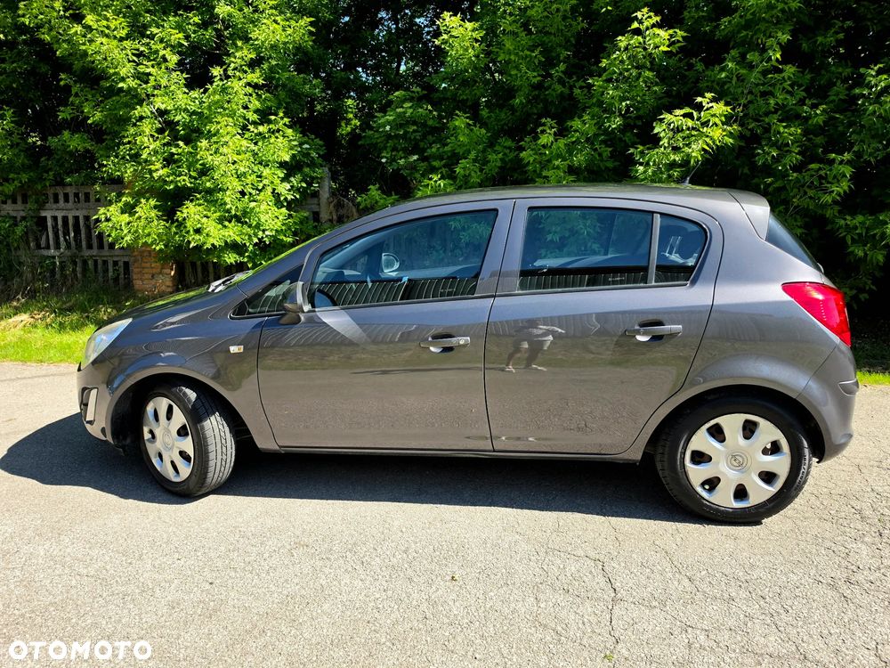 Opel Corsa 1.2 16V Essentia - 5