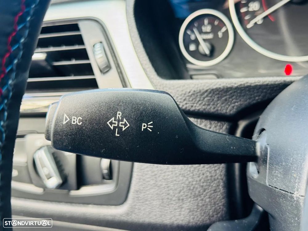 BMW 318 d Sport Line - 23