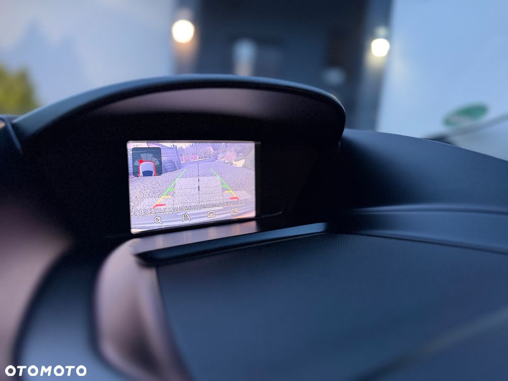 Ford Kuga 2.0 TDCi 4x4 Titanium - 28