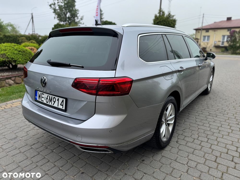 Volkswagen Passat Variant 2.0 TDI EVO Elegance DSG - 10