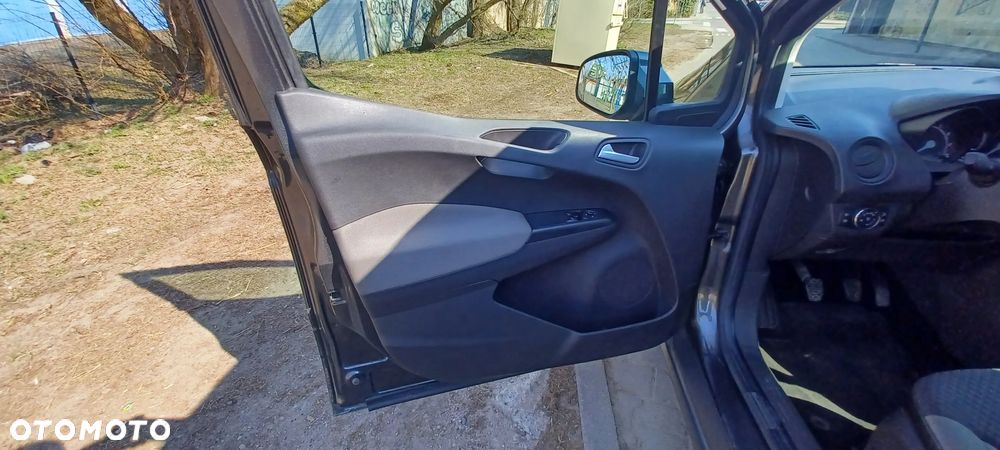 Ford Tourneo Courier 1.0 EcoBoost S&S Ambiente - 24