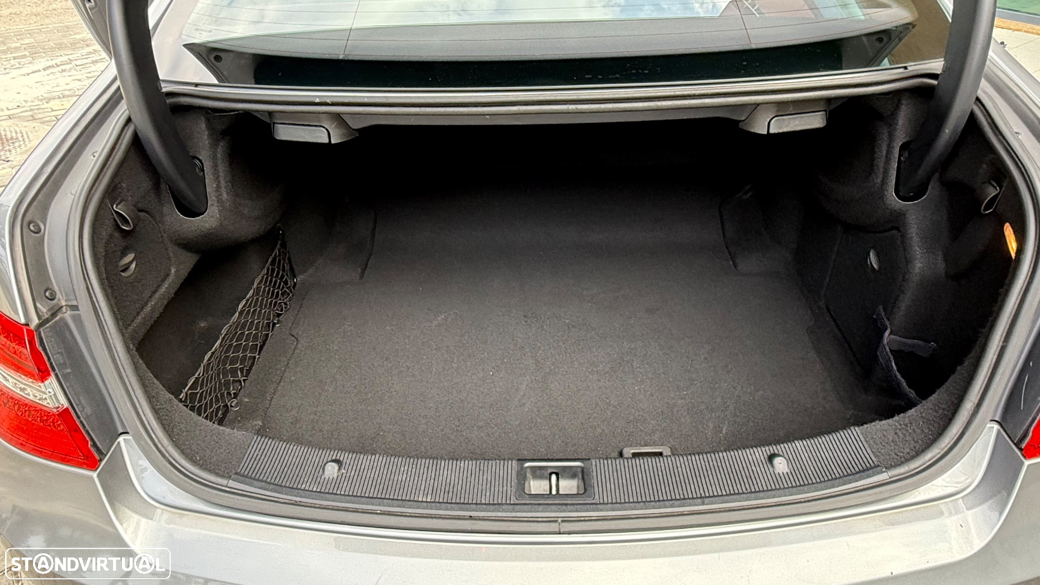 Mercedes-Benz E 250 CDi Avantgarde BlueEfficiency Auto. - 46