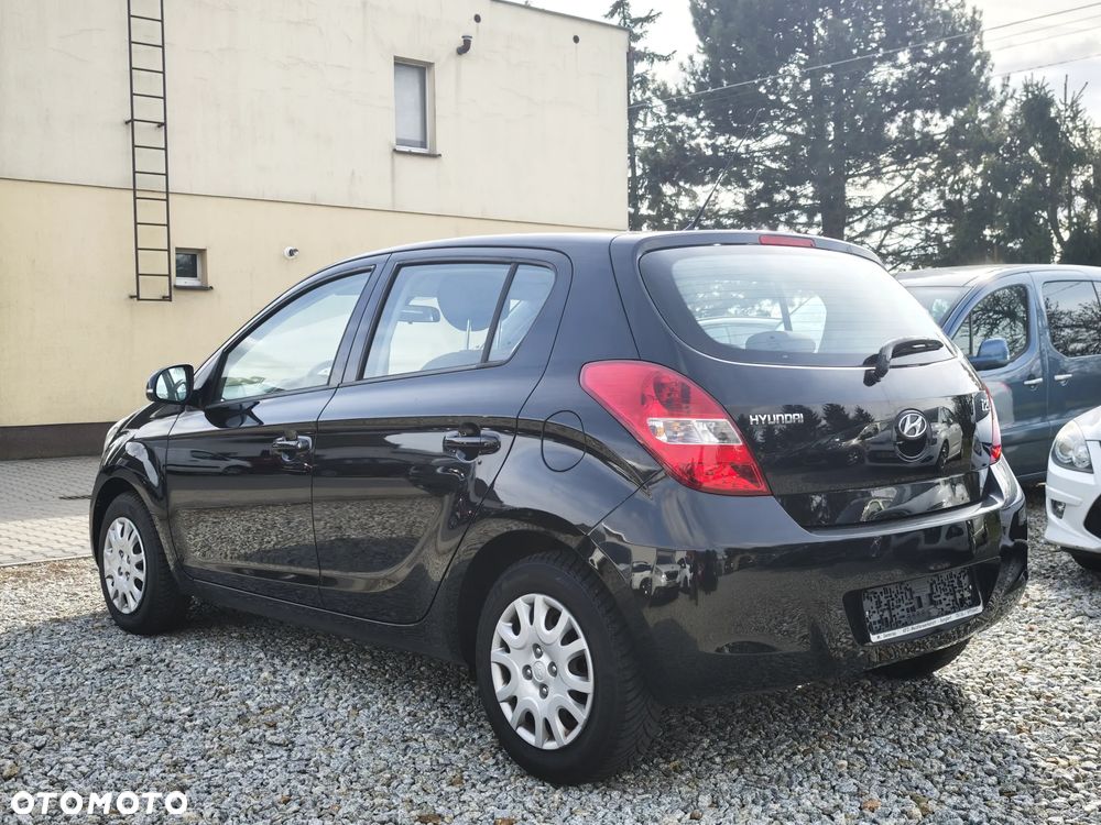 Hyundai i20 1.2 FIFA WM Edition - 22