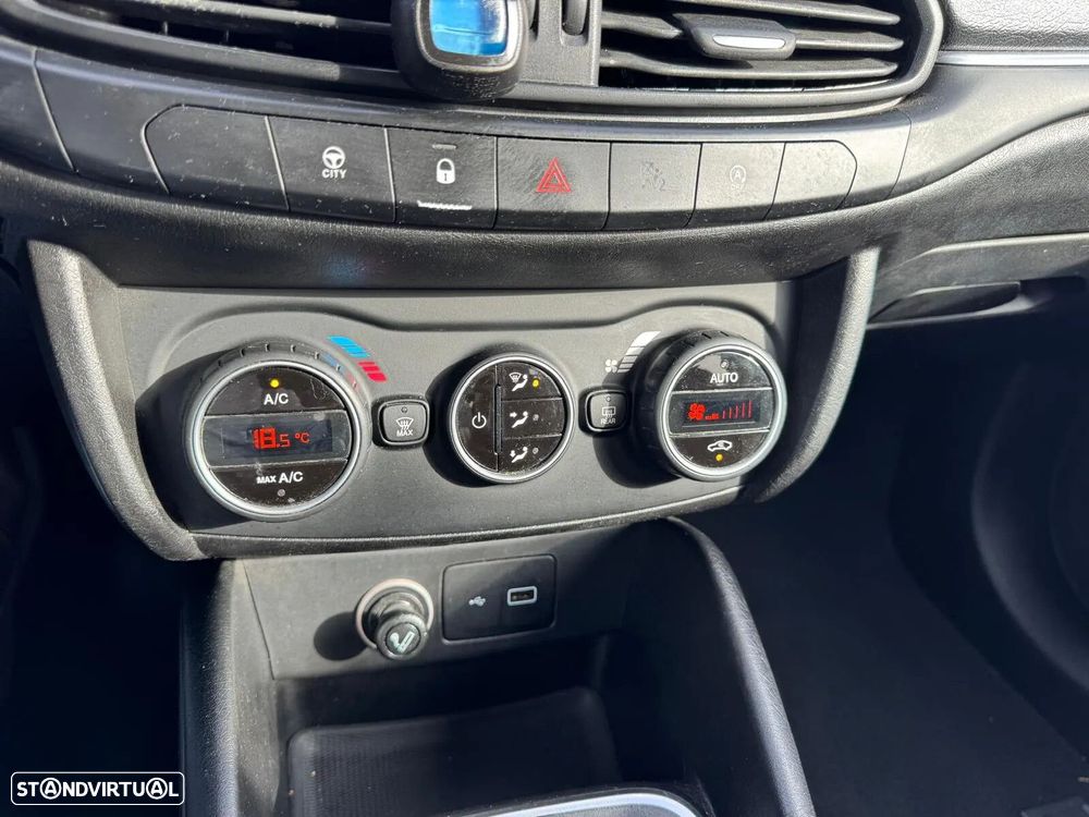 Fiat Tipo Station Wagon 1.3 M-Jet Lounge J17 - 22