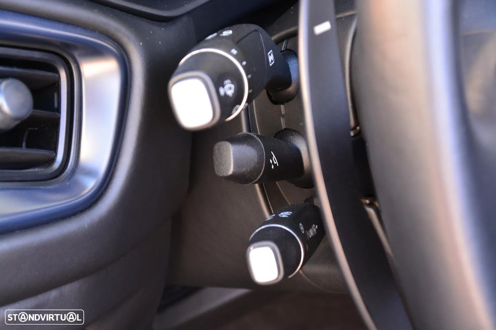 Aston Martin Vantage Roadster V8 - 33