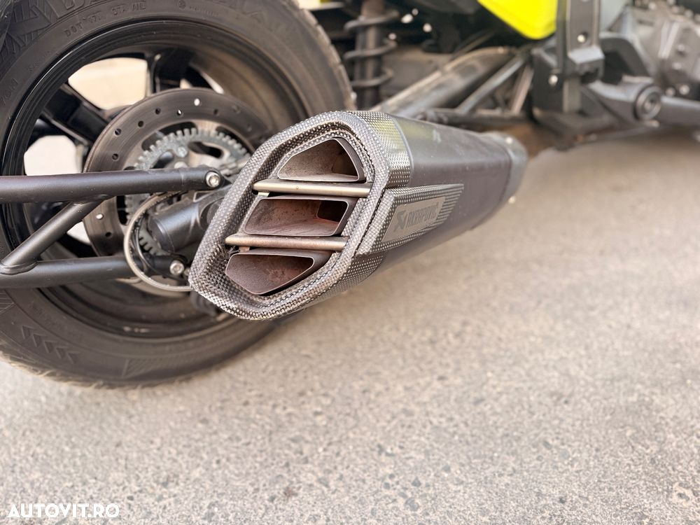 Can-Am Spyder - 5