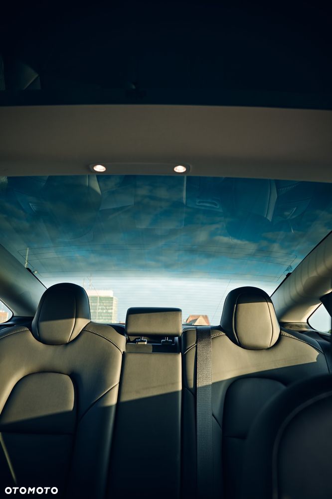 Tesla Model 3 Long Range AWD - 21