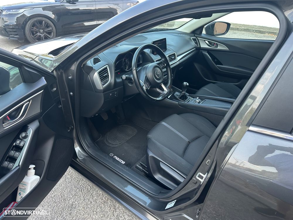 Mazda 3 Hatchback - 13