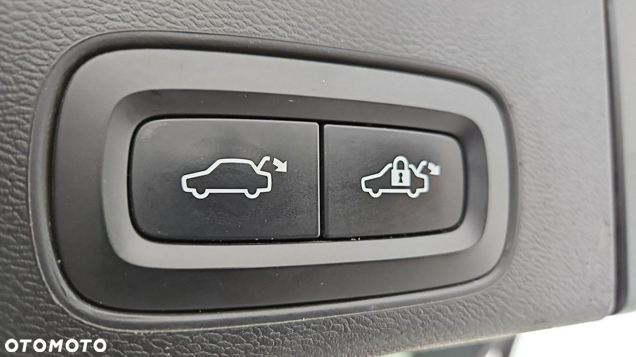 Volvo XC 60 - 25